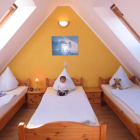 Wiek, Haus Luv & Lee شقة